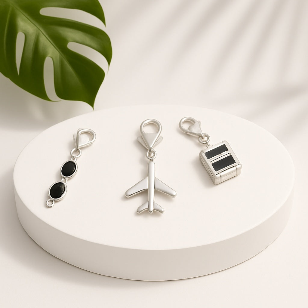 Avon Amzie Charm Set