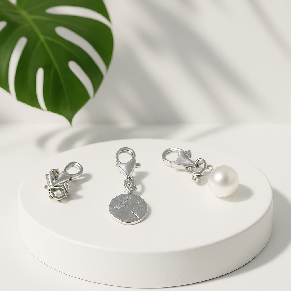 Avon Dara Charm Set