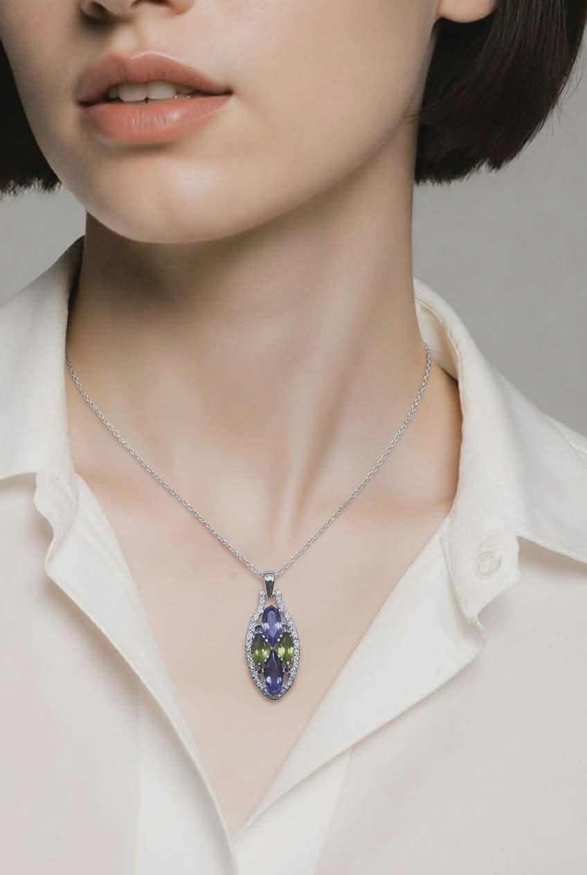 Avon Star Kiss Necklace