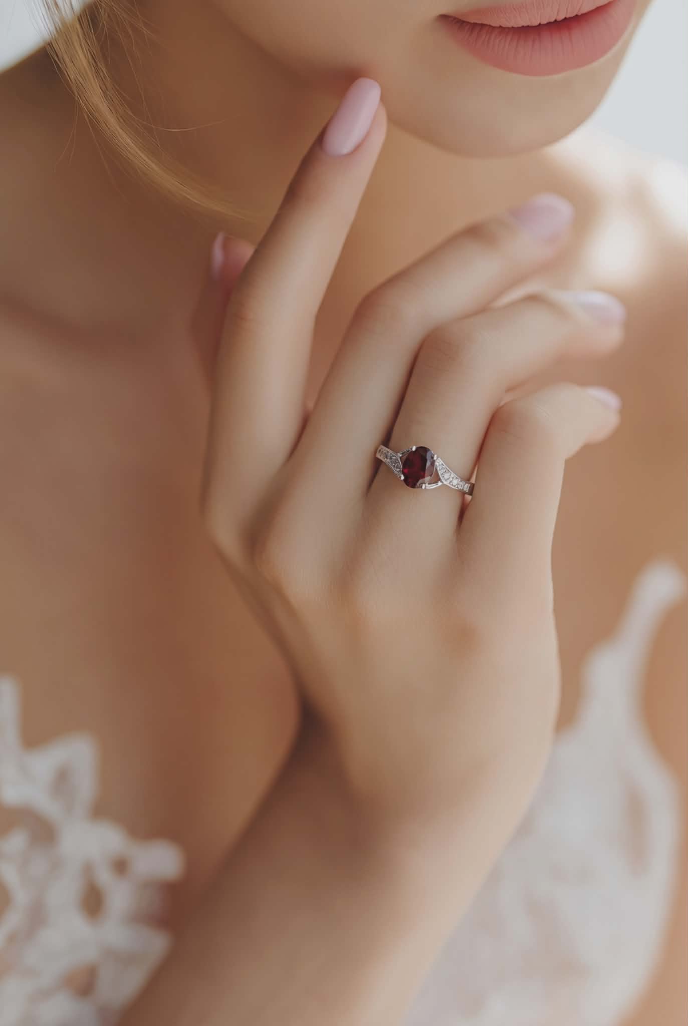 Avon Gems Around the World Ring Garnet