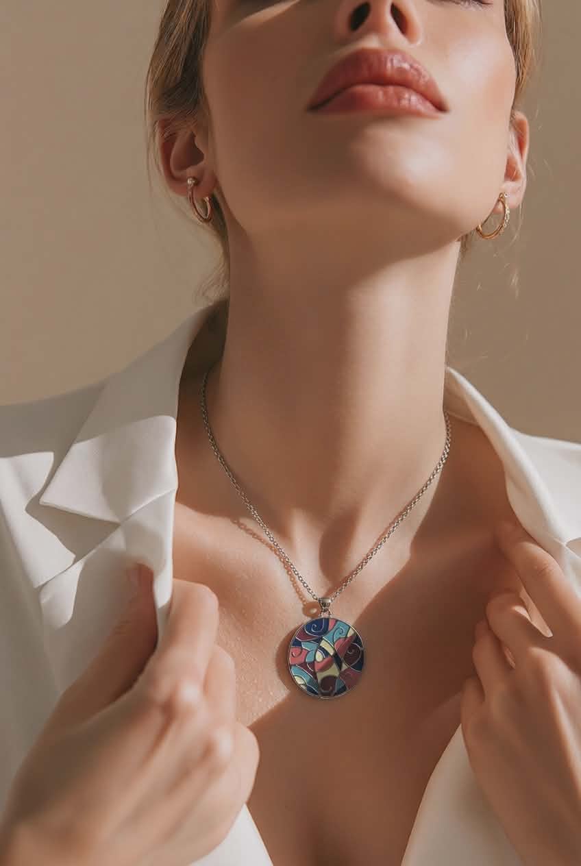 Avon Modernist Pendant Necklace